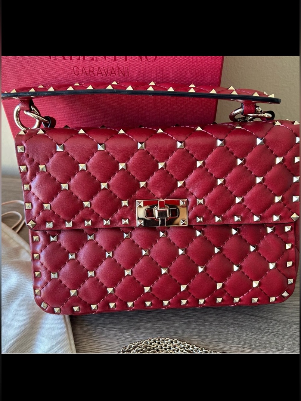 VALENTINO MEDIUM ROCKSTUD SPIKE NAPPA LEATHER BAG IN RED